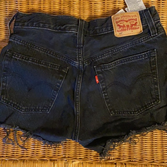 Levi size W27, 501 Style - Picture 2 of 2